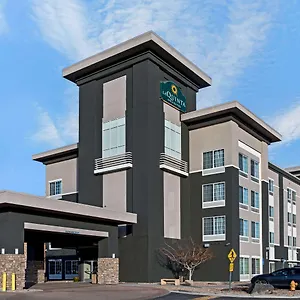 la-quinta-inn-suites-denver-gateway-park.seedenverhotels.com/