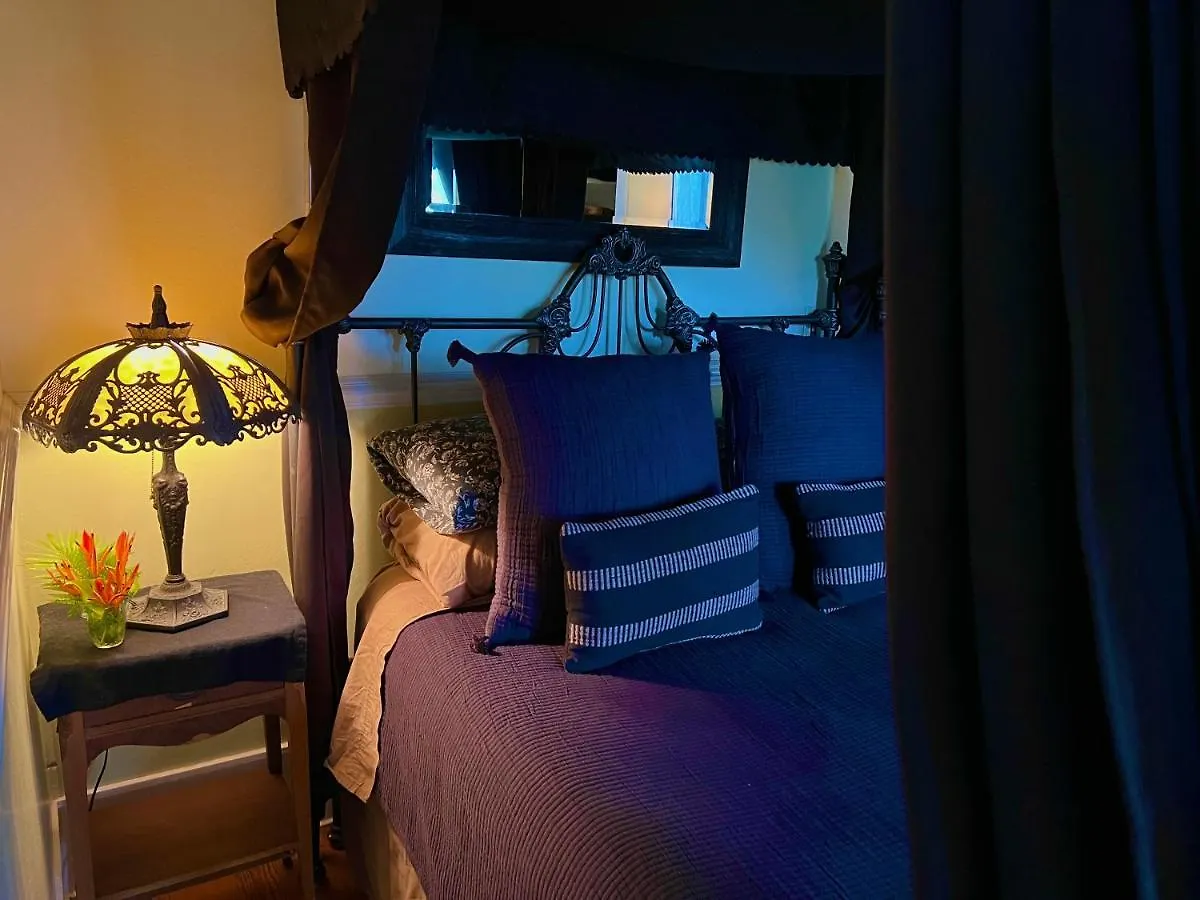 Frühstückspension Guest Suites At Aloha Boutique Vegan B&B Inn - Alcohol-Free & Smoke-Free Hawi USA